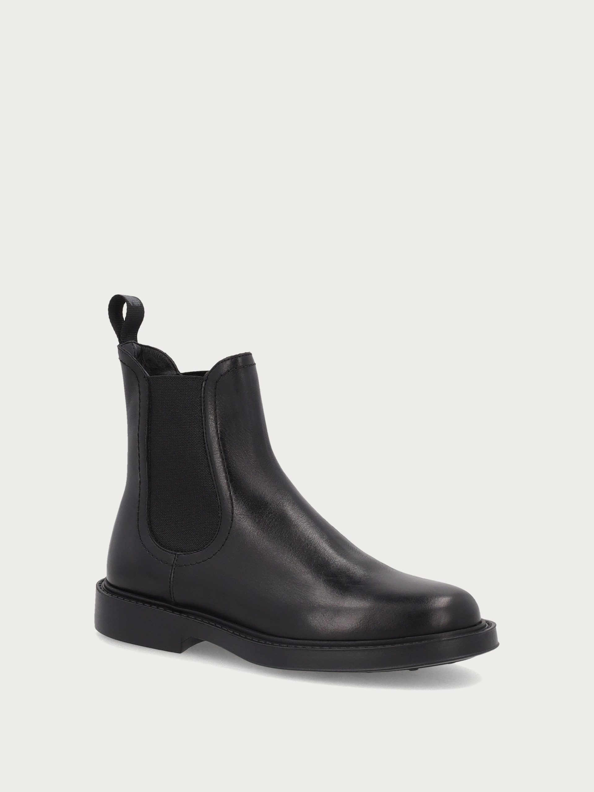 stivaletti-frau-donna-351alw.jpg Stivaletti beatles donna in pelle nera basic ⋆ Nero | FRAU - immagine 1