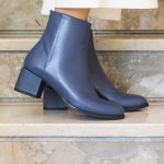 Stivaletti blu con tacco basso