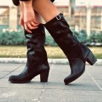 Stivali Biker con Tacco Medio Gambale in Vera Pelle Nabuk Neri