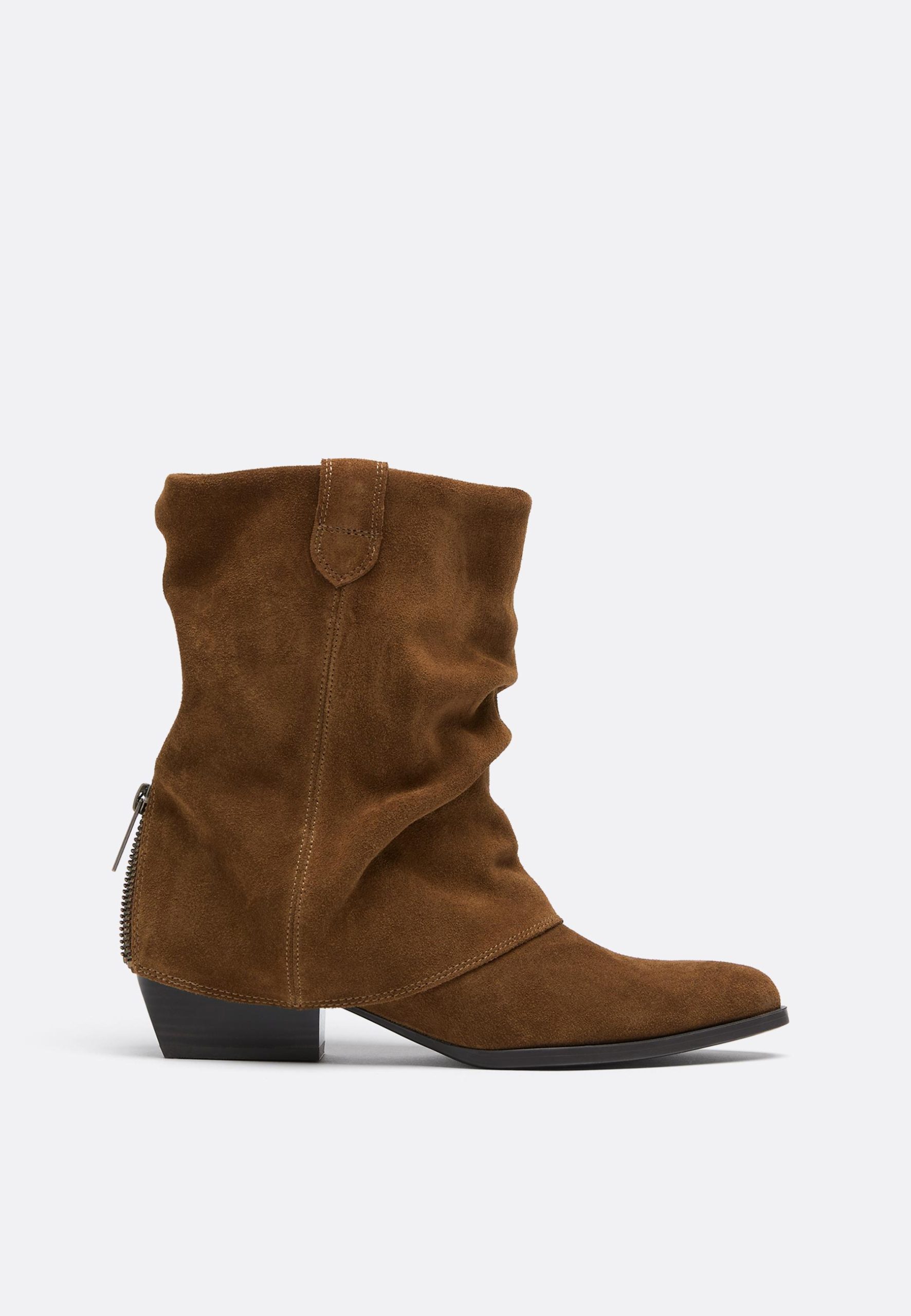 stradivarius-stivali-925xef.jpg Stivali da donna | Stradivarius Italia | Stradivarius - immagine 1